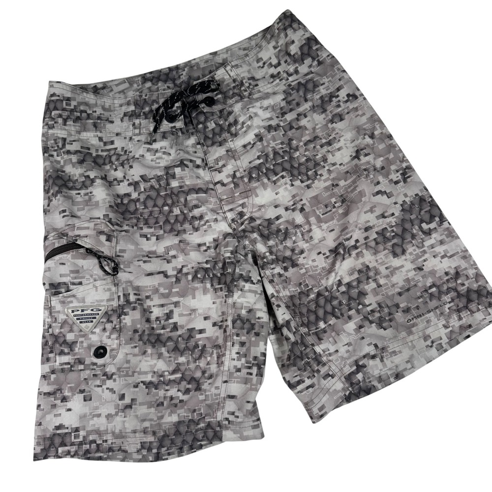 Columbia Board Shorts Mens 30 Gray Digital Camo PFG Fishing Cargo Omni-Shield